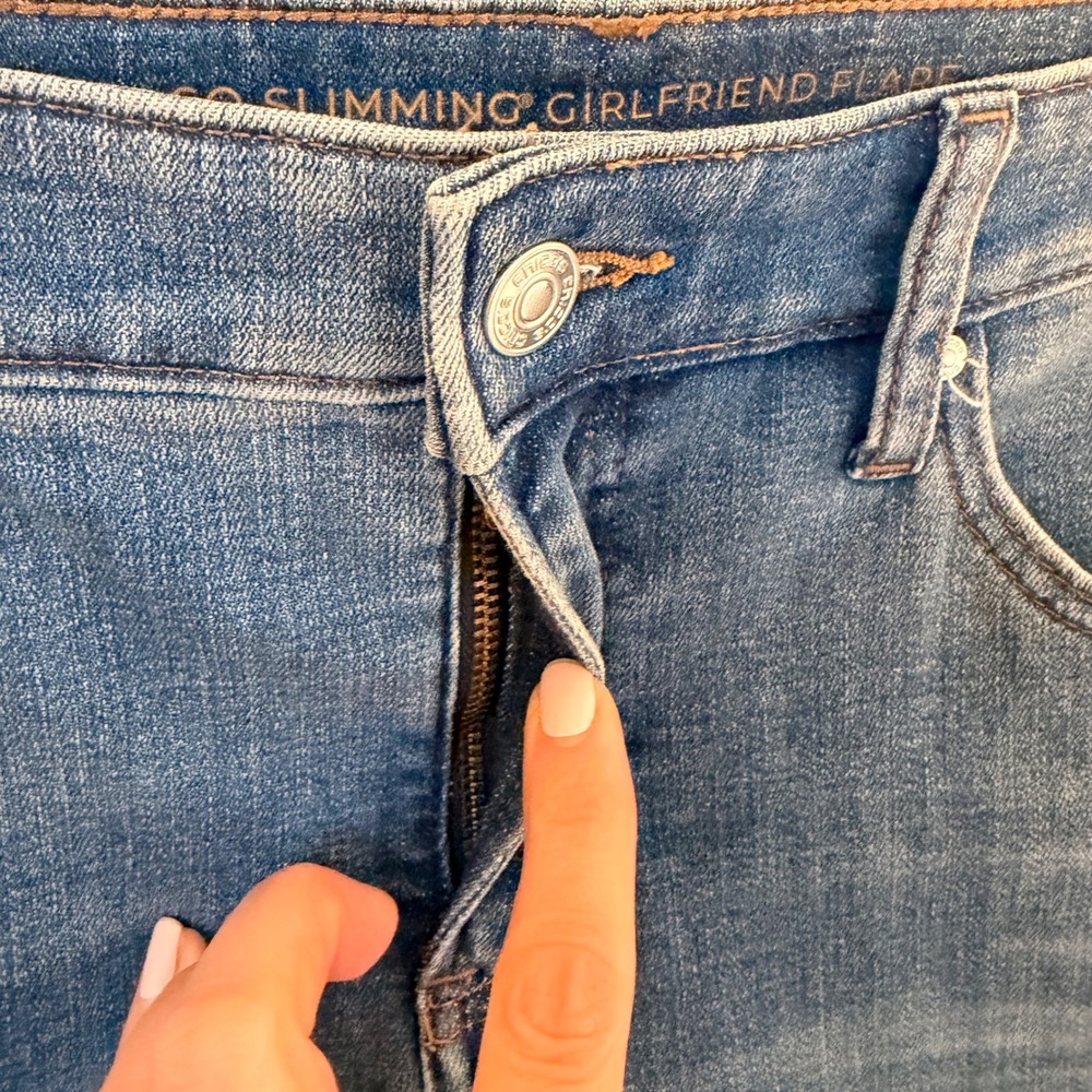 Chicos So Slimming Girlfriend Flare Jeans (0.5P/6P) Clean Denim Staple Piece - Picture 7 of 15